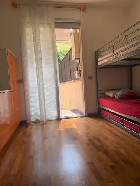 Dormitori de Casa adosada en venda en Barcelona amb Calefacció, Terrassa i Piscina