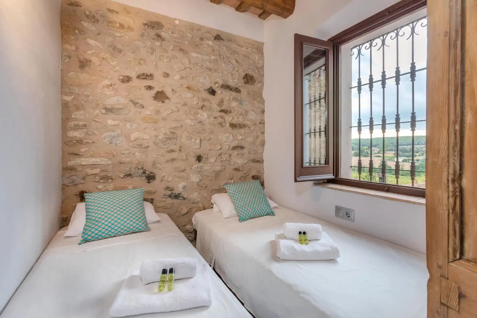 Apartments for rent in ESGLESIA, La Pera