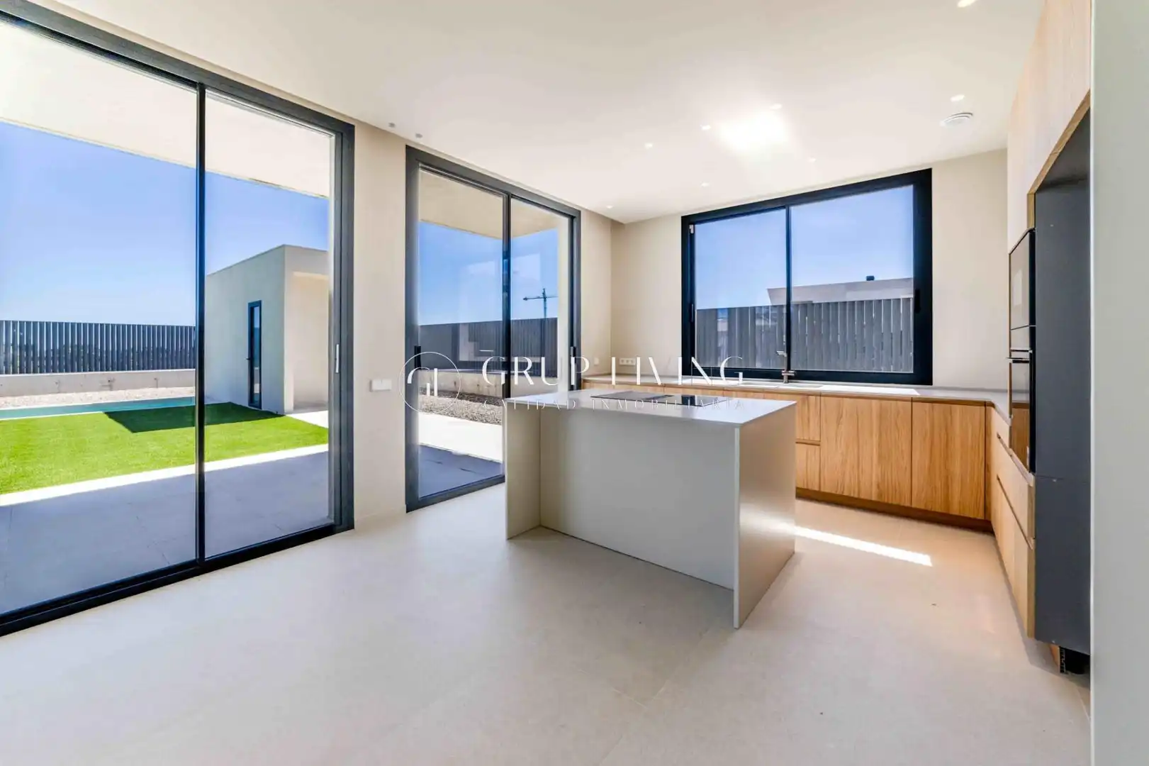 Cocina de Casa o chalet en venta en Sitges con Aire acondicionado, Calefacción y Jardín privado