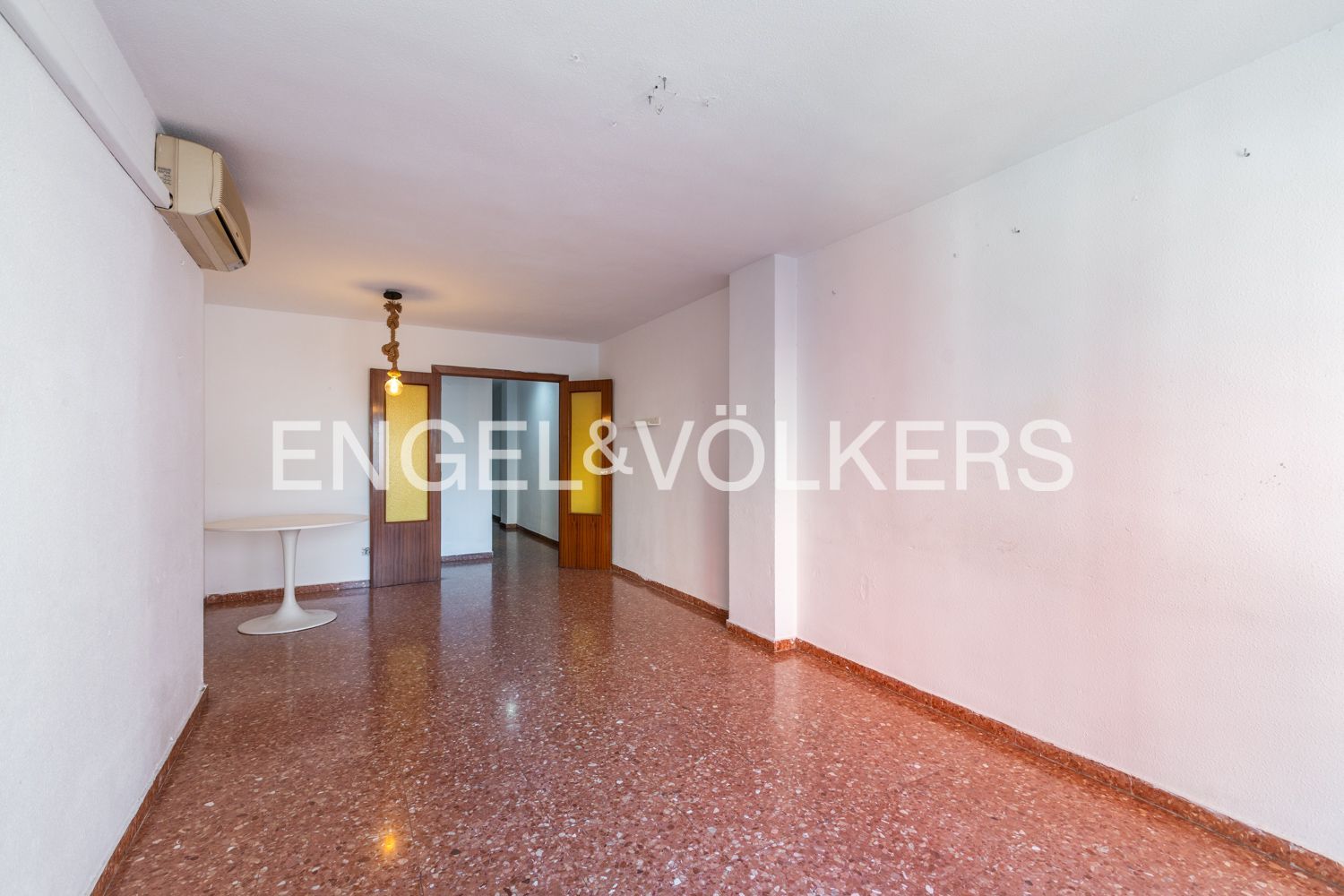 Apartment for sale in Mont-Olivet