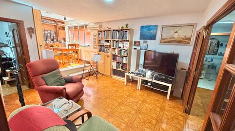 Foto 4 de Pis en venda a Calle Socuéllamos, Almendrales, Madrid Capital