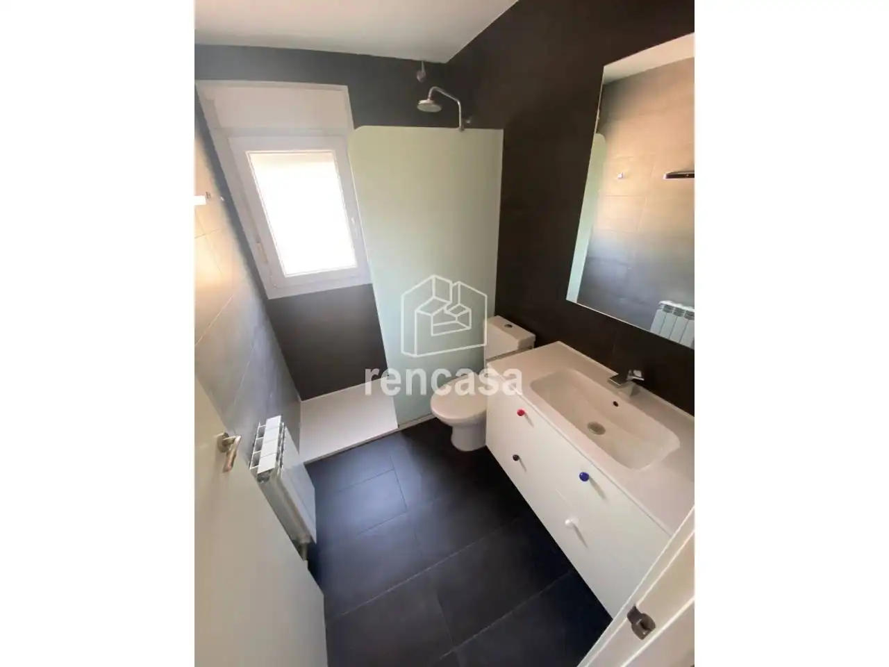 Bathroom of Houses for rent in Lleida  with Heating, Private garden and Parquet flooring