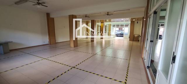 Local comercial en Alquiler en Centro