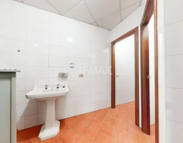 Baño de Local en venta en Vigo 