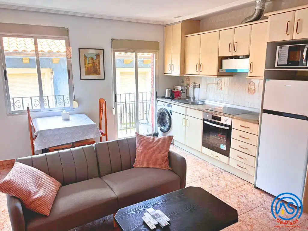 Cocina de Piso de alquiler en Zaragoza con Calefacción, Amueblado y Horno
