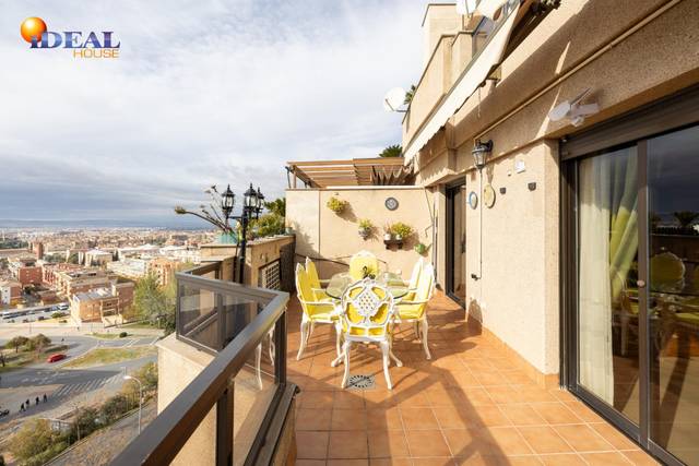 Ático en Venta en Calle CERRO DE LOS MACHOS, 34 en Camino de los Neveros - Serrallo