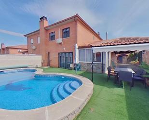 Swimming pool of Single-family semi-detached for sale in Torrejón del Rey  with Swimming Pool