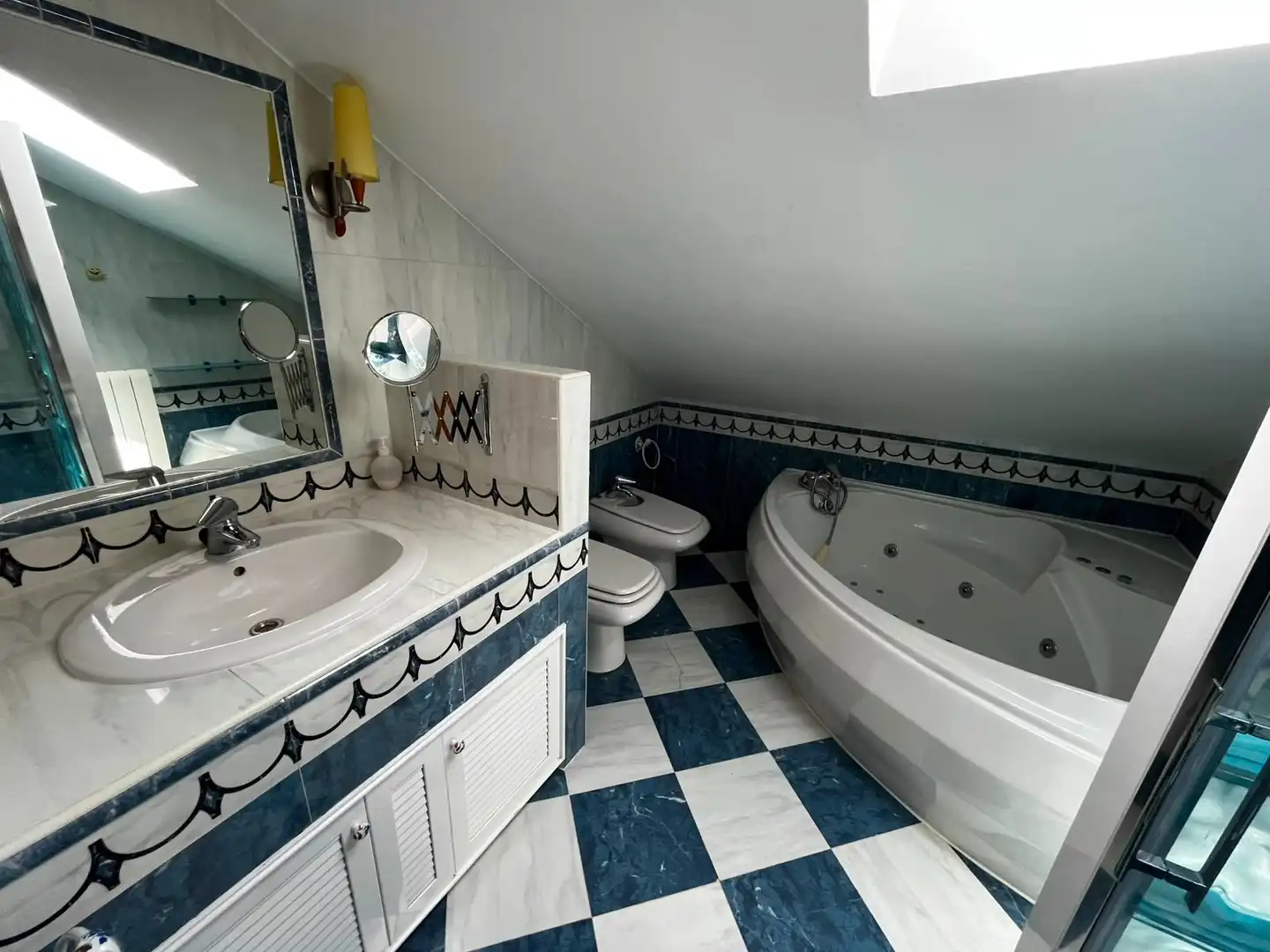 Badezimmer von Maisonette zur Miete in Ciudad Real mit Möbliert