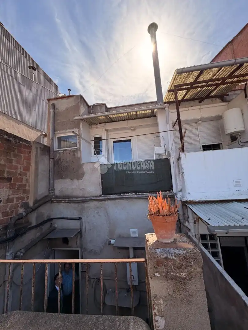 Vista exterior de Casa adosada en venda en Sabadell