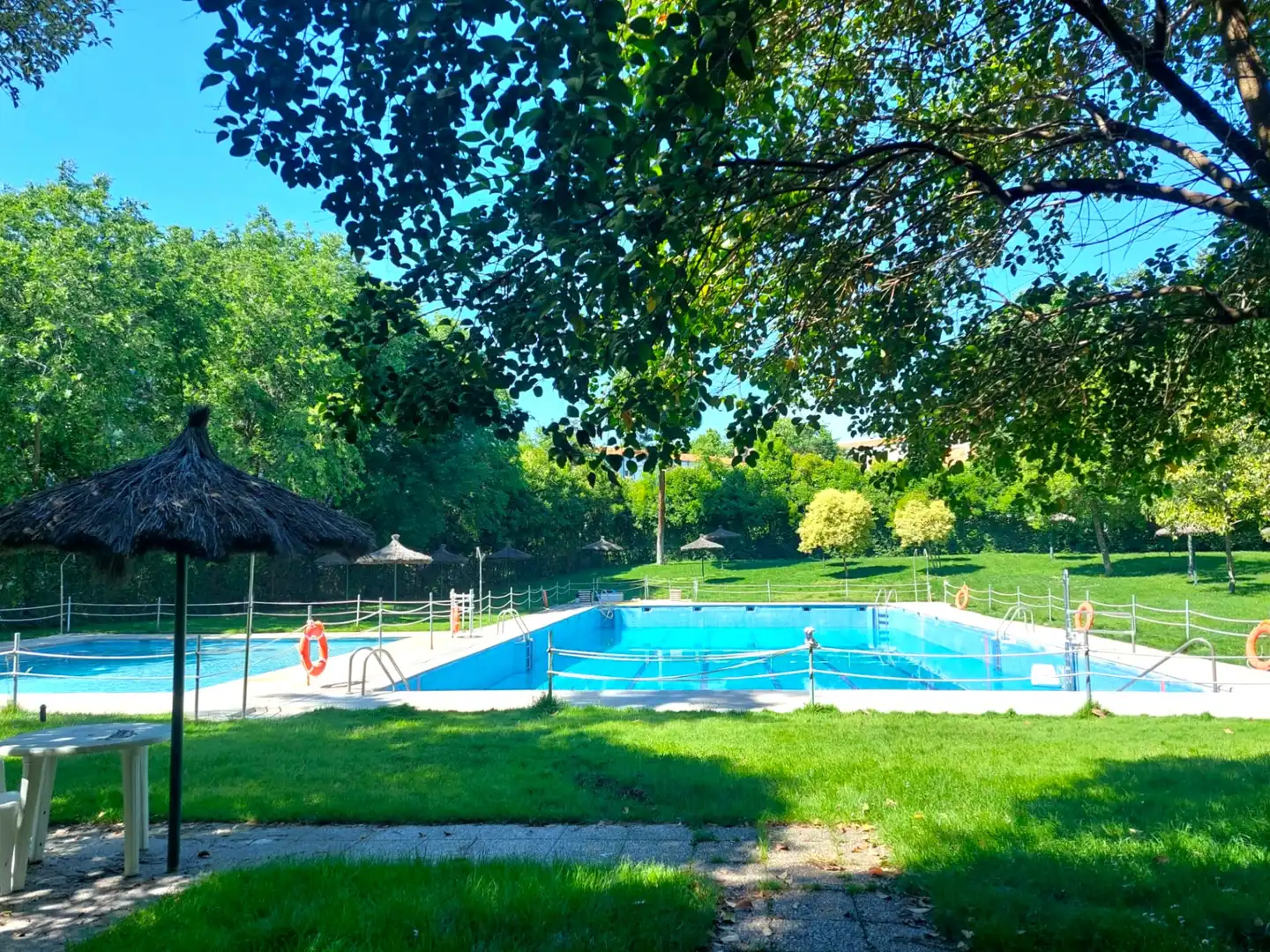 Piscina de Piso en venta en Madrid con Aire acondicionado, Calefacción y Parquet