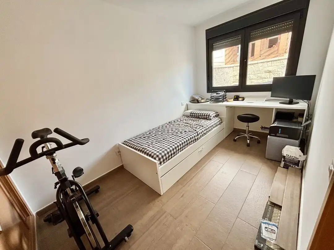 Habitación de Casa adosada en venta en Olías del Rey con Aire acondicionado, Calefacción y Piscina
