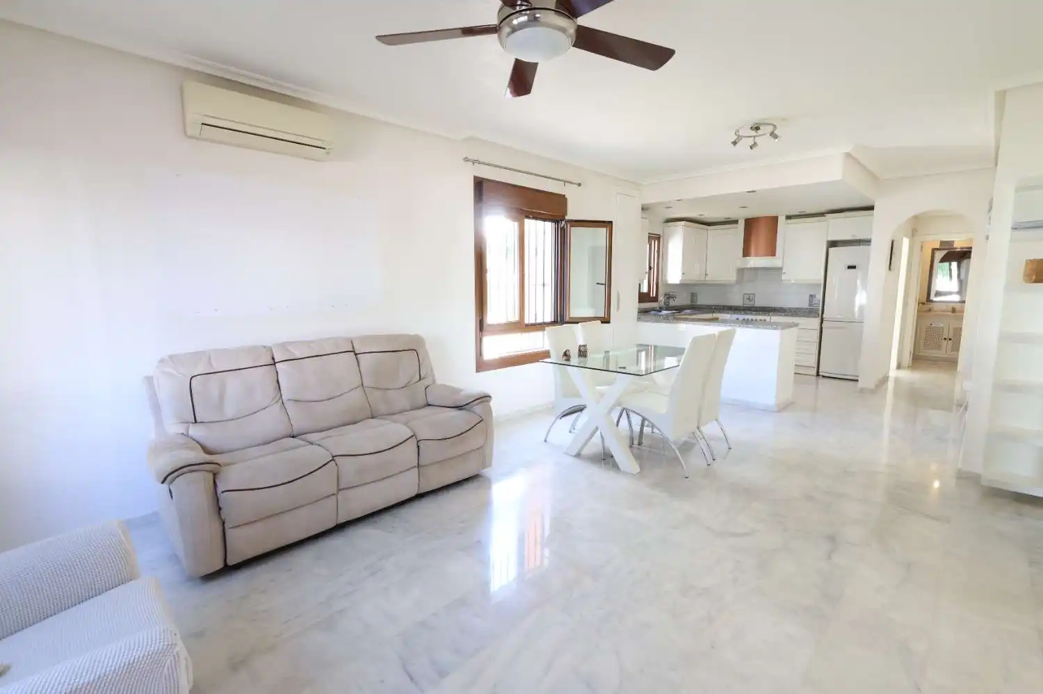 Sala de estar de Apartamento en venta en Orihuela con Aire acondicionado, Calefacción y Terraza