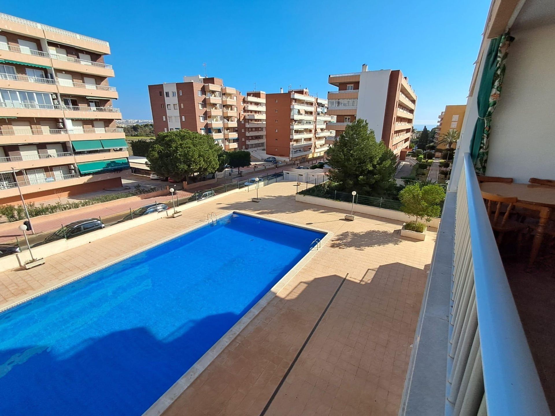 Piscina de Pis de lloguer en Torrevieja amb Aire condicionat, Calefacció i Terrassa