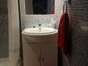 Bathroom of Study for rent in Marbella  with Air Conditioner, Furnished and Community pool