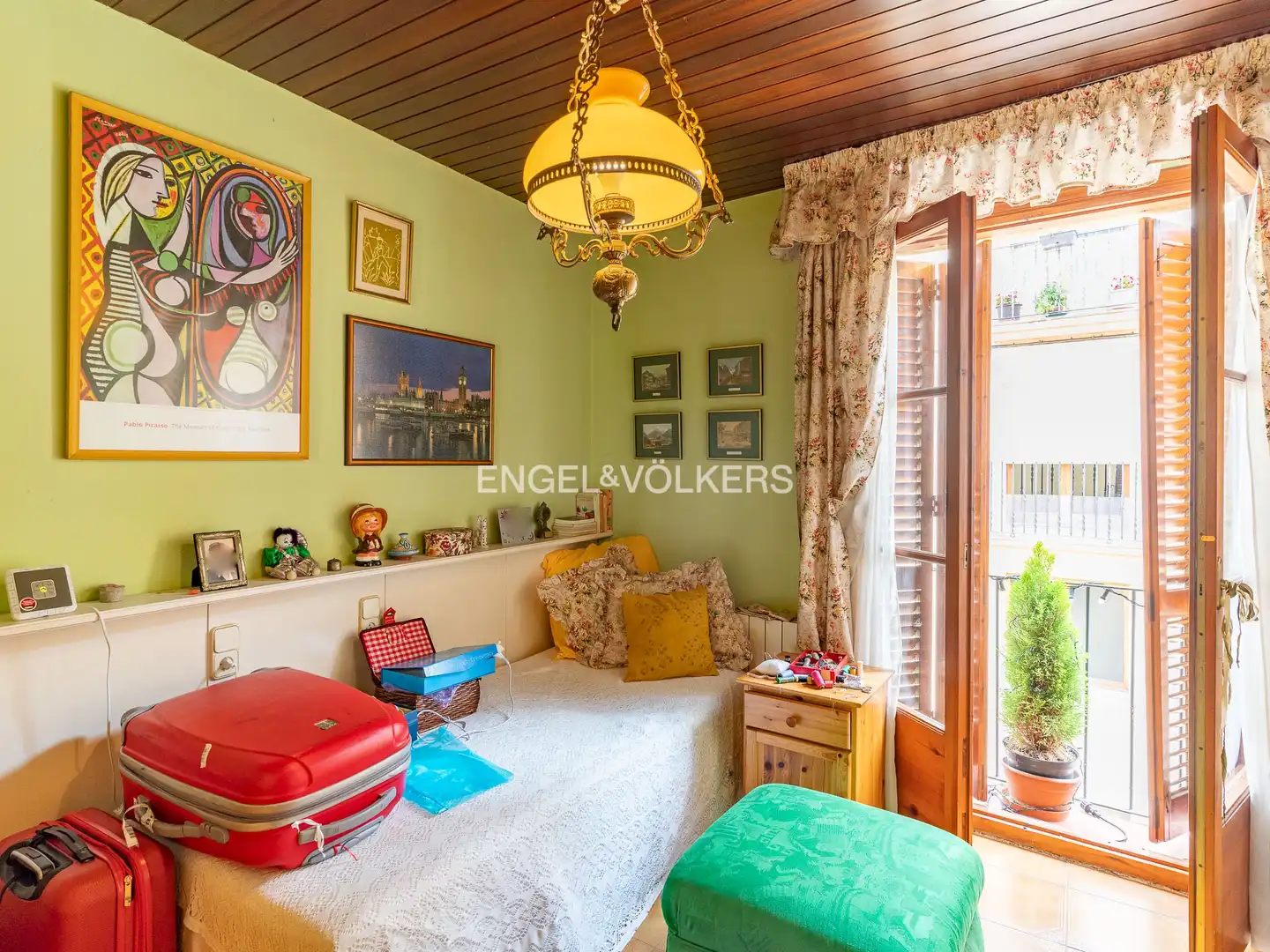Sala de estar de Casa adosada en venta en Arenys de Mar con Aire acondicionado, Calefacción y Terraza