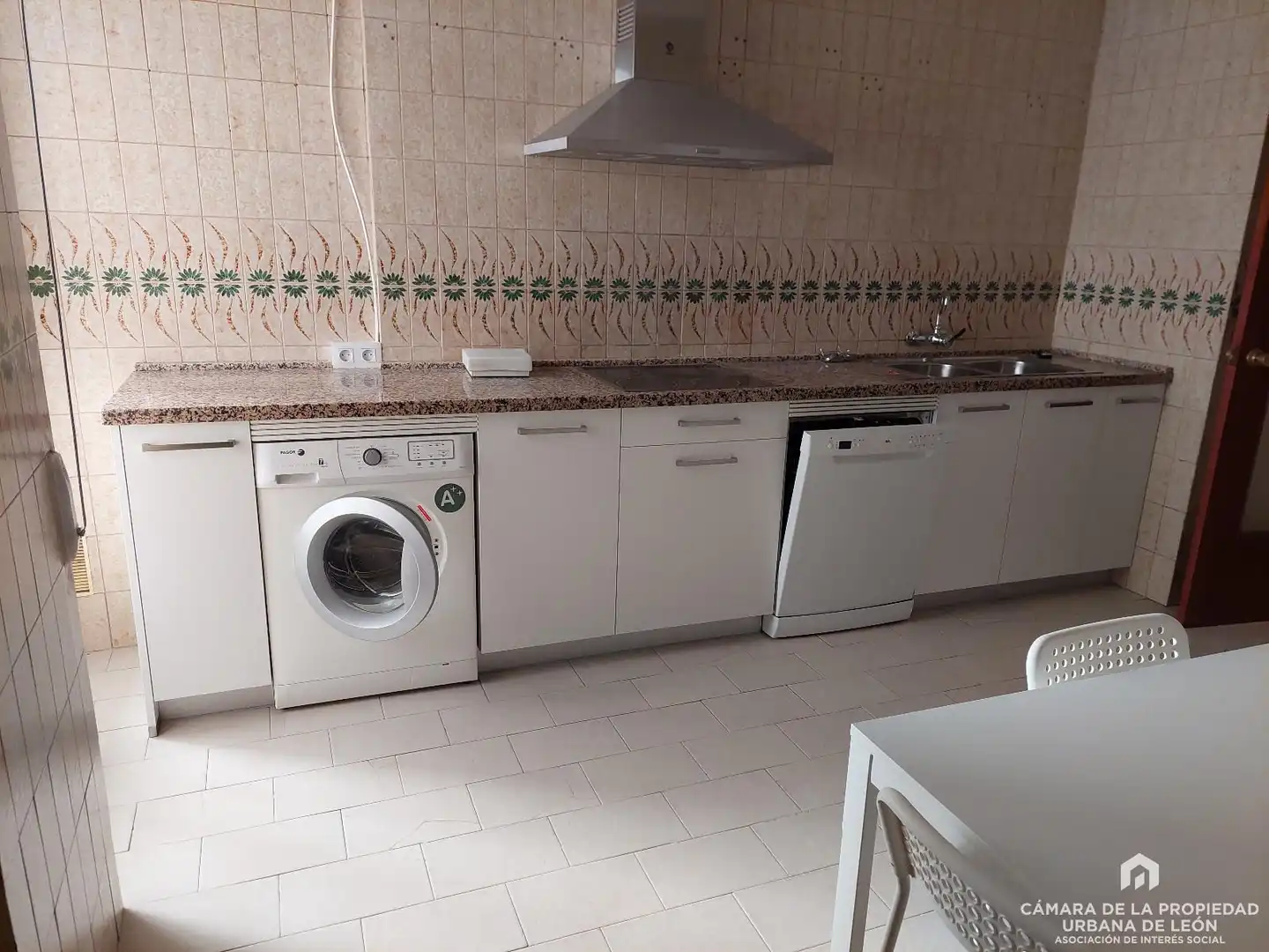 Küche von Wohnung zur Miete in León Capital  mit Heizung und Möbliert