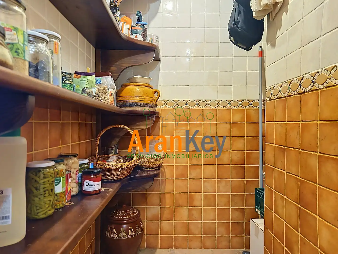 Kitchen of Houses for sale in Aranjuez  with Air Conditioner, Private garden and Terrace
