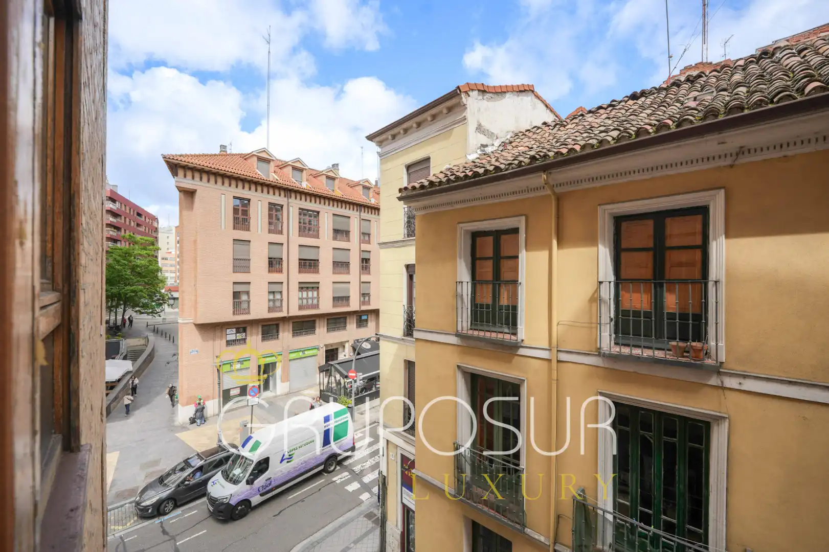 Vista exterior de Pis en venda en Valladolid amb Calefacció, Parquet i Forn