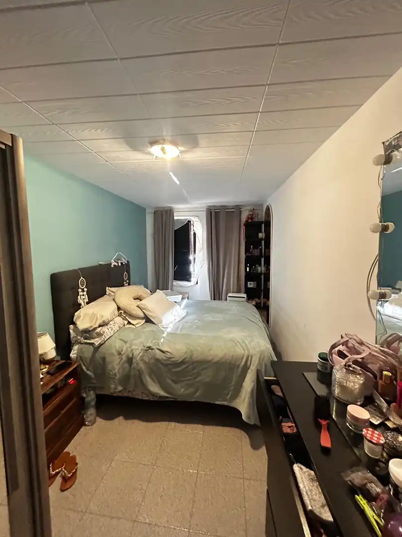 Dormitori de Casa o xalet en venda en L'Hospitalet de Llobregat
