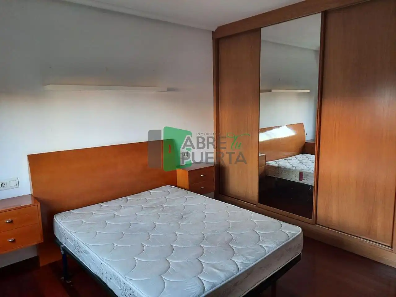 Habitación de Piso de alquiler en Ourense Capital  con Calefacción, Terraza y Trastero