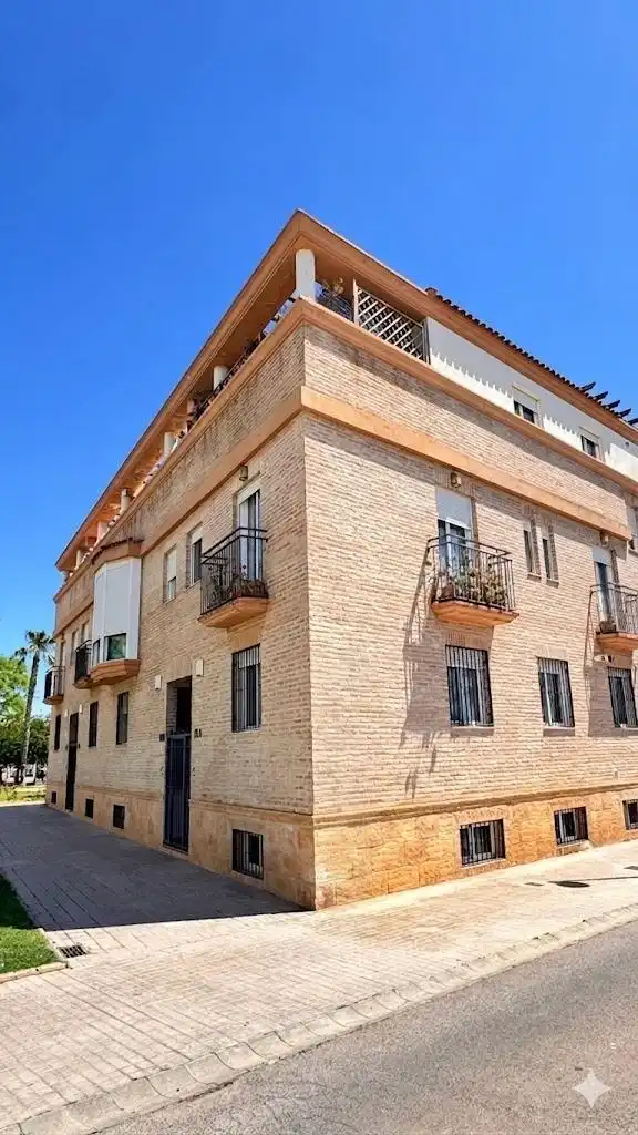 Vista exterior de Casa adosada en venda en Puçol amb Calefacció, Terrassa i Balcó