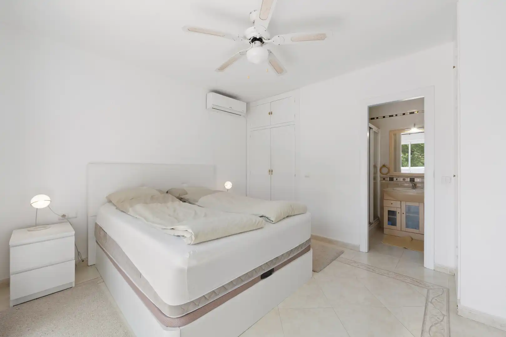 Dormitori de Casa o xalet en venda en Mijas amb Aire condicionat, Terrassa i Piscina