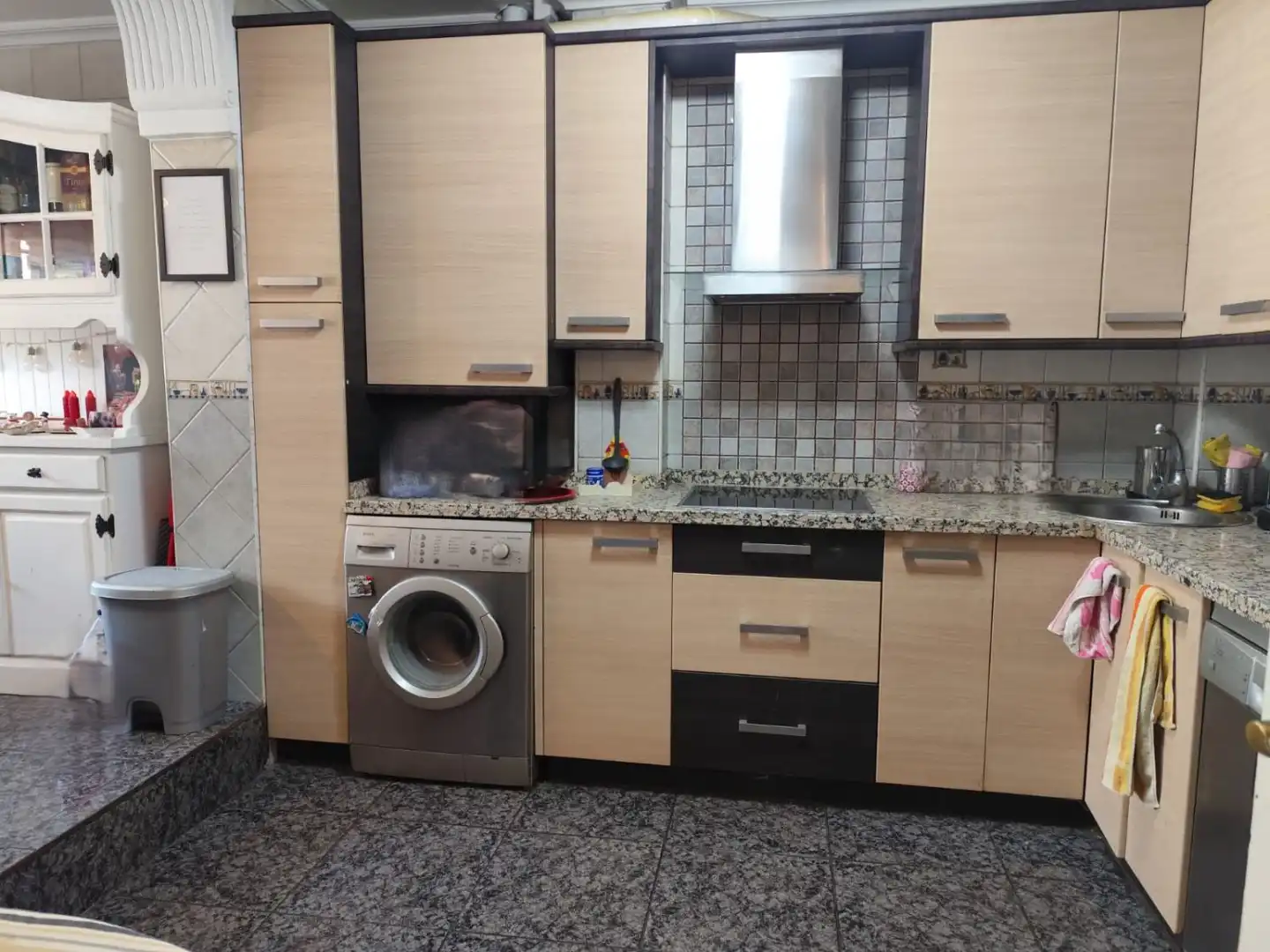 Cuina de Casa adosada en venda en Valladolid amb Calefacció, Parquet i Piscina comunitària