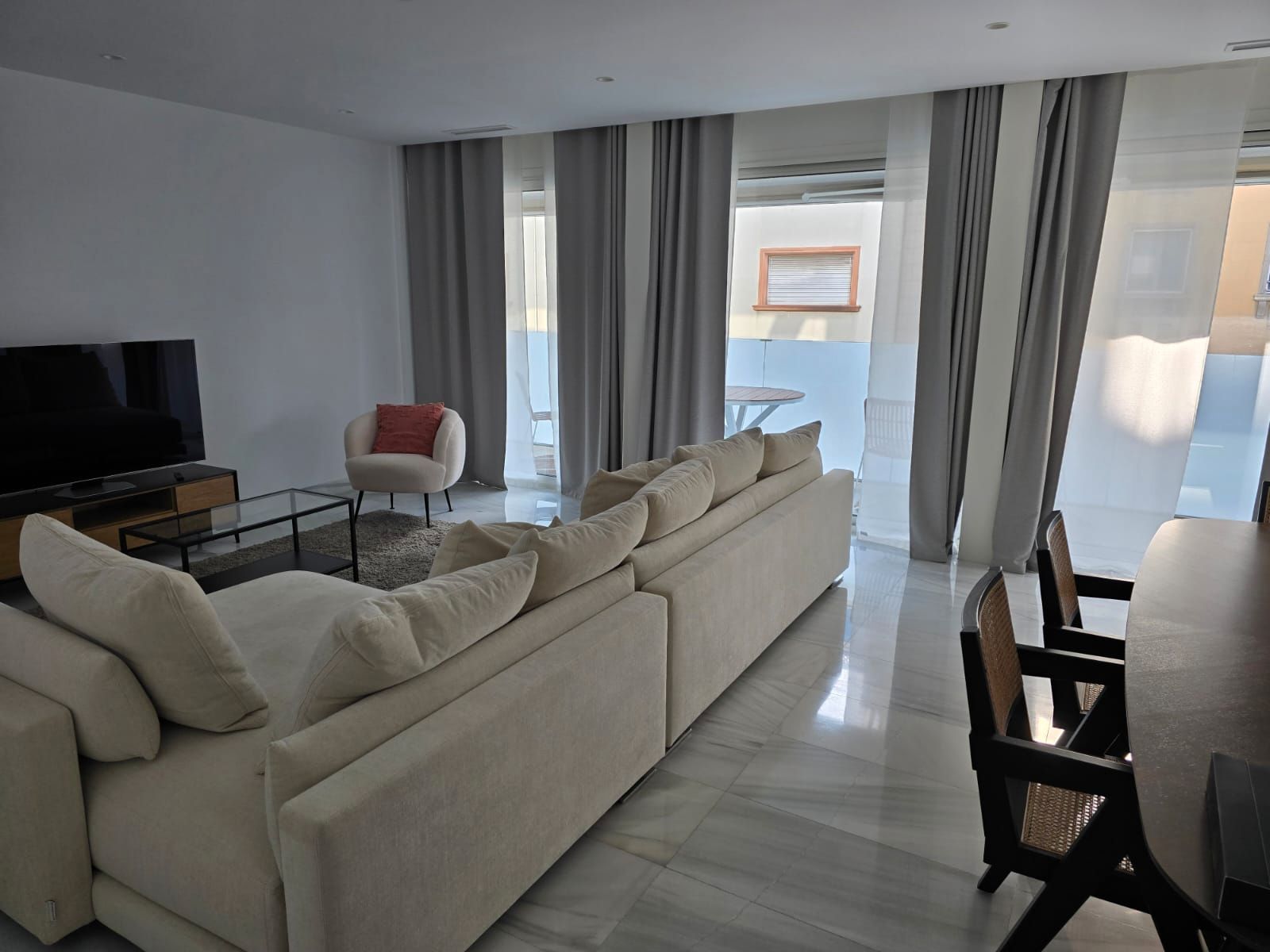 Living room of Flat for rent in  Barcelona Capital  with Air Conditioner, Heating and Storage room