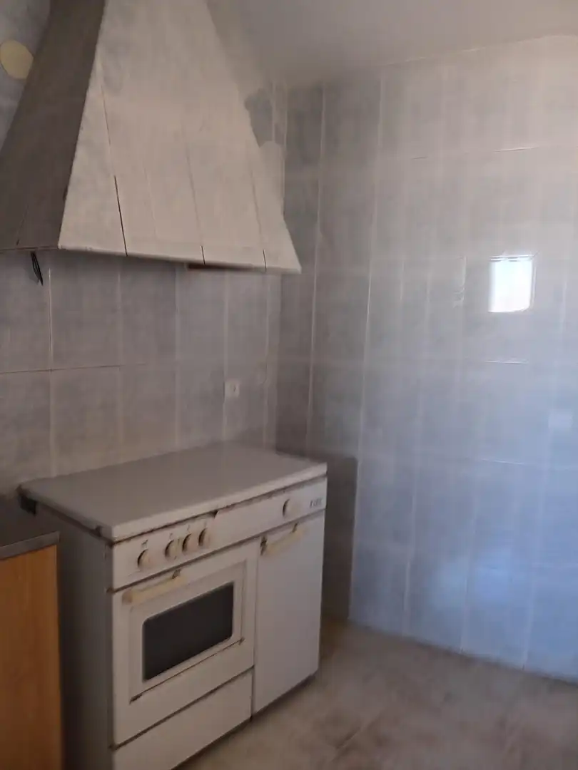 Cuina de Casa o xalet en venda en Orellana de la Sierra amb Terrassa