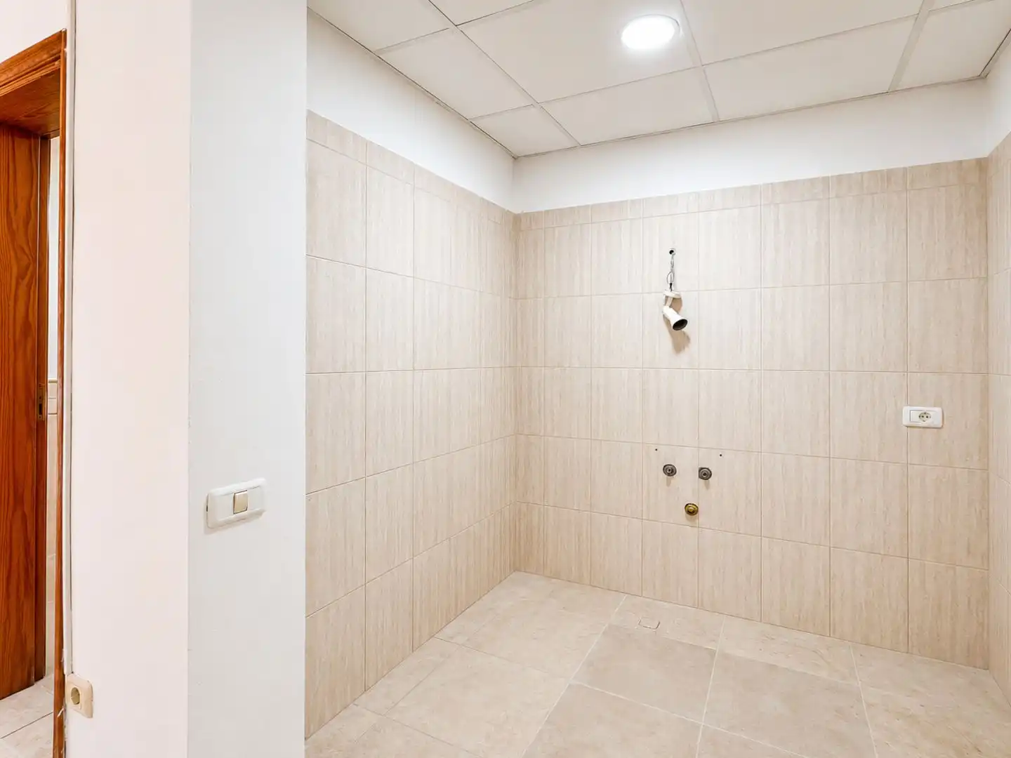 Baño de Local en venta en Granadilla de Abona con Alarma