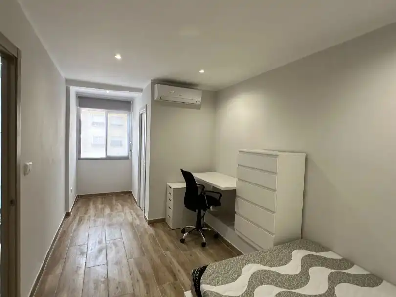 Habitación de Piso en venta en  Valencia Capital con Aire acondicionado y Balcón