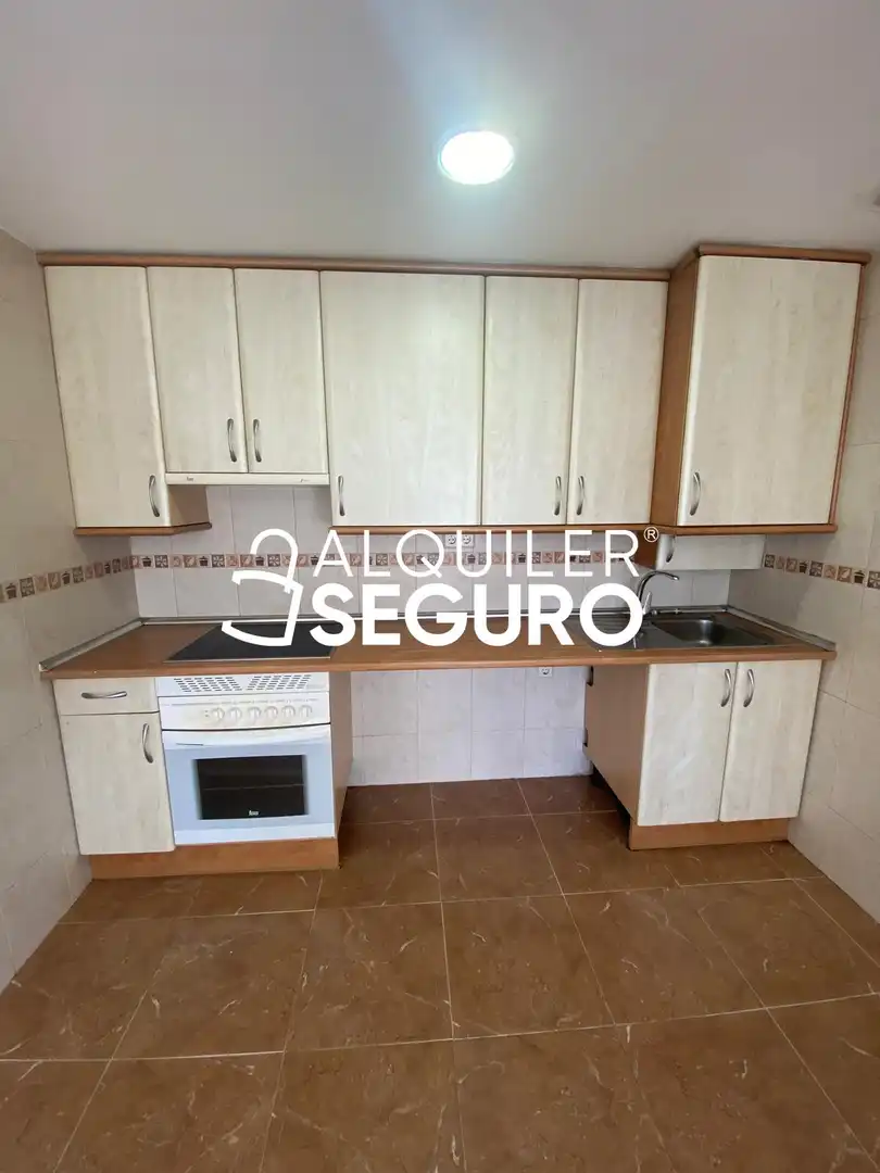 Cocina de Piso de alquiler en El Casar con Calefacción