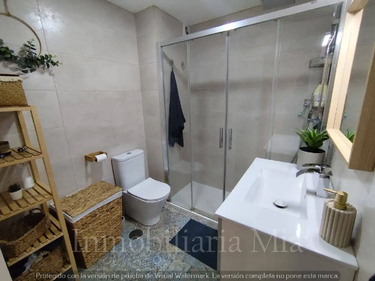Baño de Piso en venta en Alhaurín de la Torre con Aire acondicionado, Jardín privado y Terraza