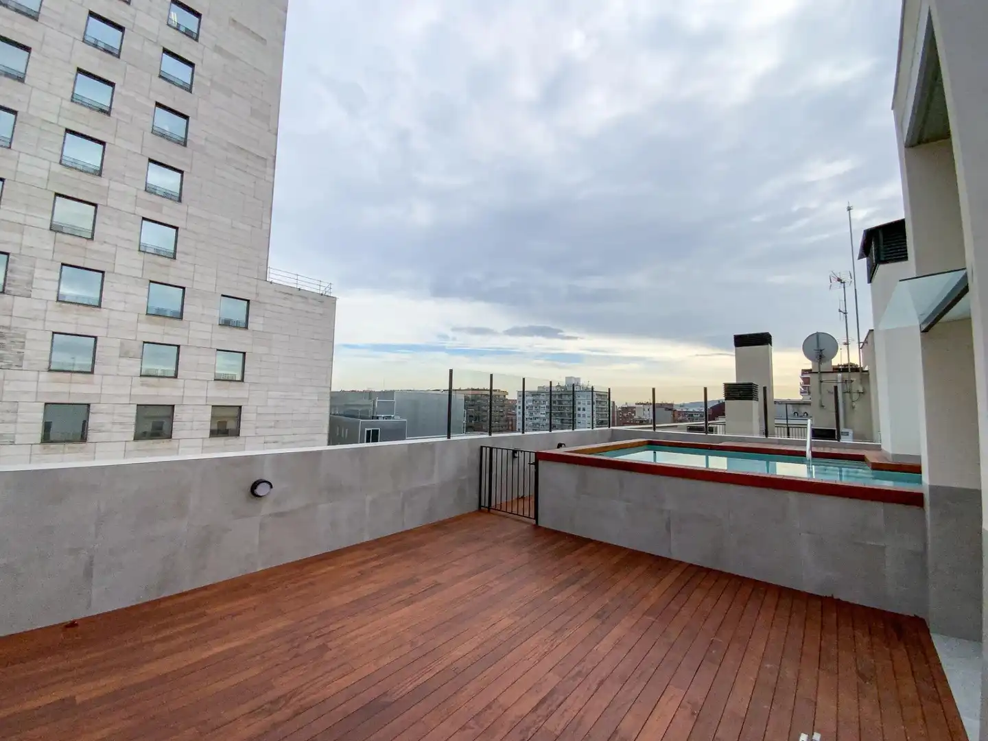 Terraza de Piso de alquiler en Barcelona con Aire acondicionado, Parquet y Balcón