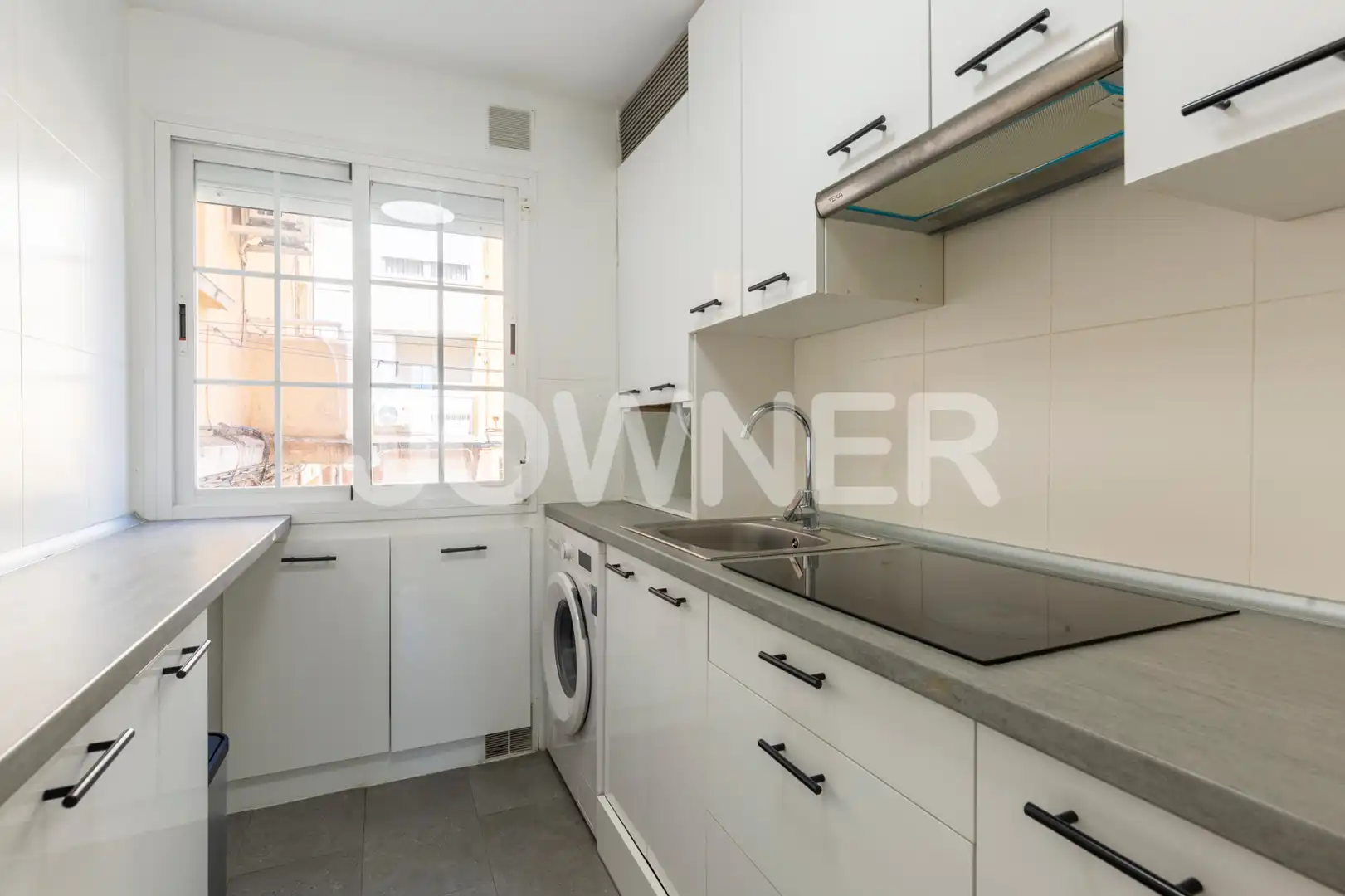 Cocina de Piso de alquiler en Madrid con Amueblado, Lavadora y Microondas