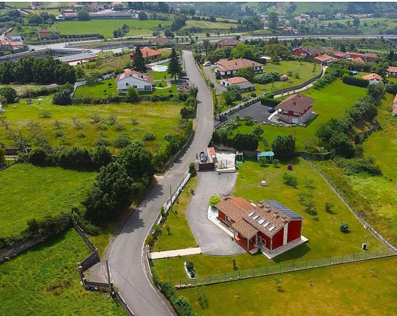 Vista exterior de Casa o chalet en venta en Gijón  con Calefacción, Terraza y Trastero