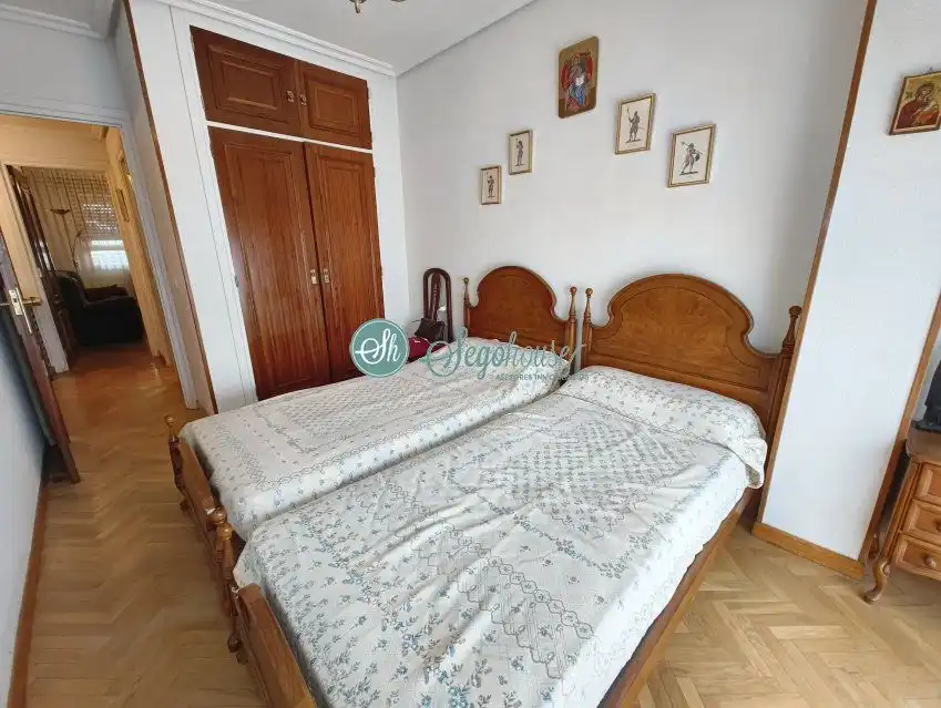 Habitación de Piso en venta en Segovia con Calefacción, Terraza y Trastero