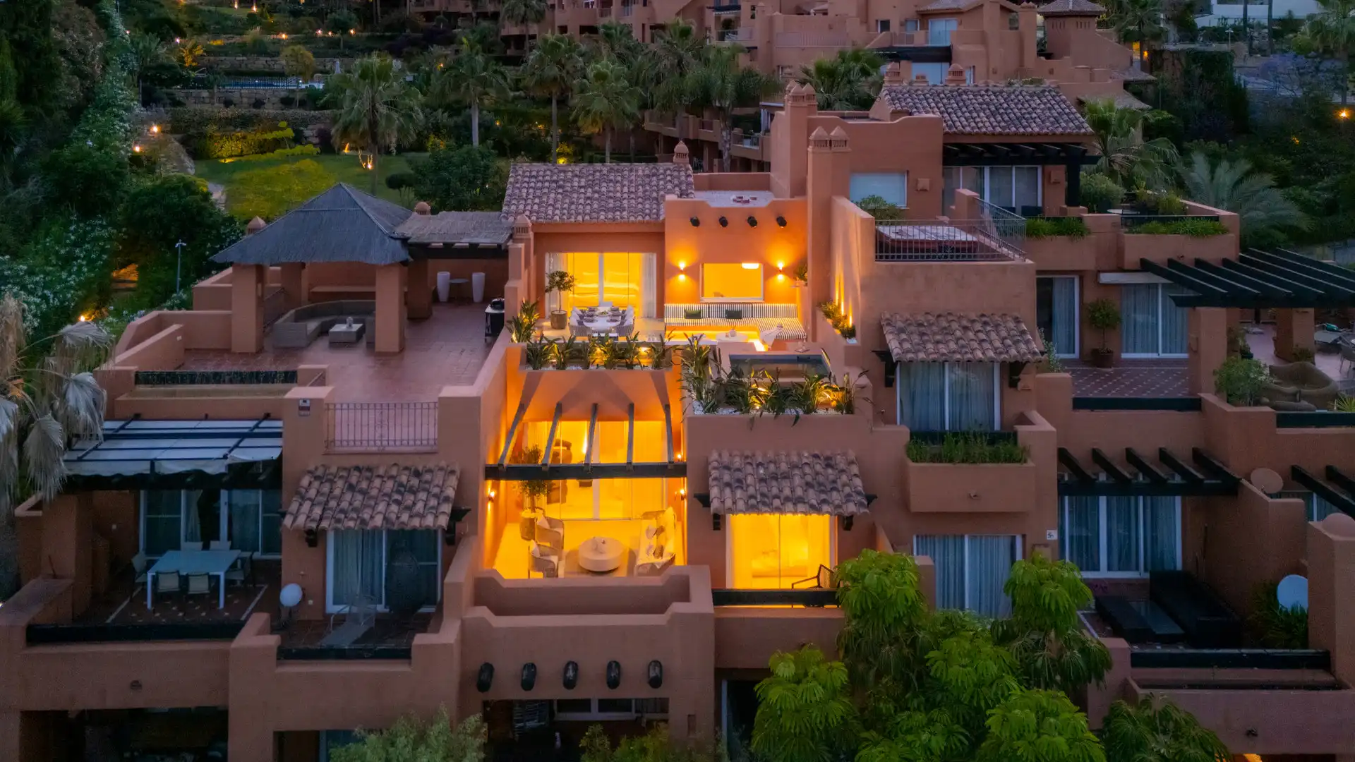 Penthouse mit Pool zum Verkauf in Nueva Andalucía, imagen 2