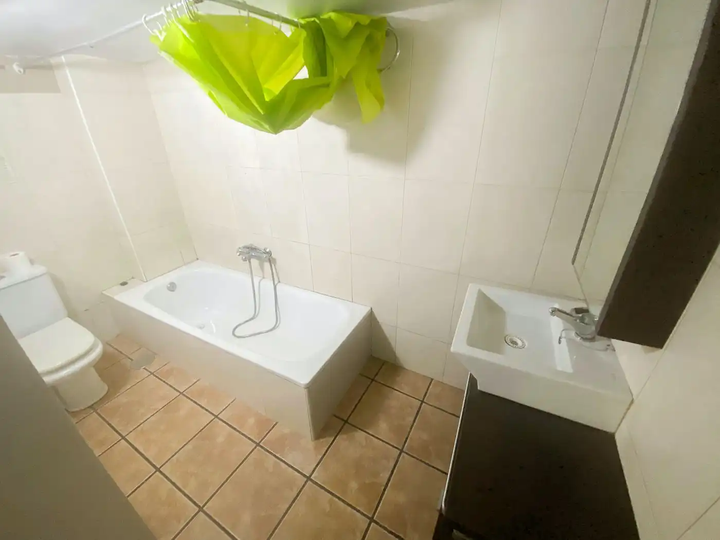 Bathroom of Garage for sale in Alicante / Alacant  with Alarm