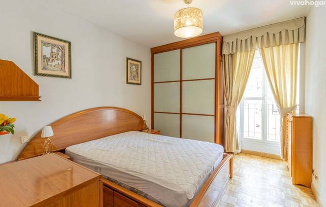 Piso en Venta en VIOLETERA en Palomeras Bajas