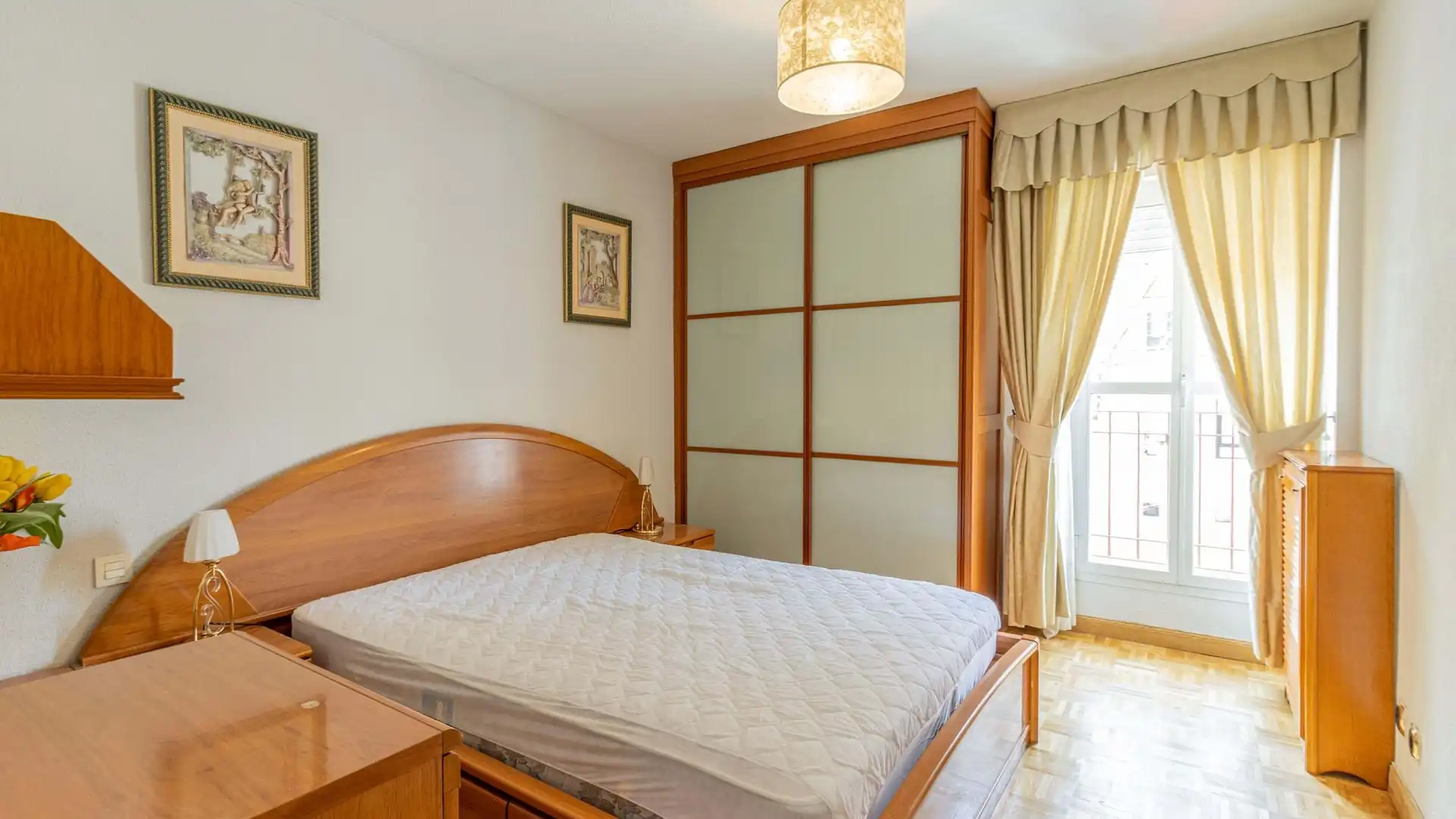 Bedroom of Flat for sale in  Madrid Capital  with Heating