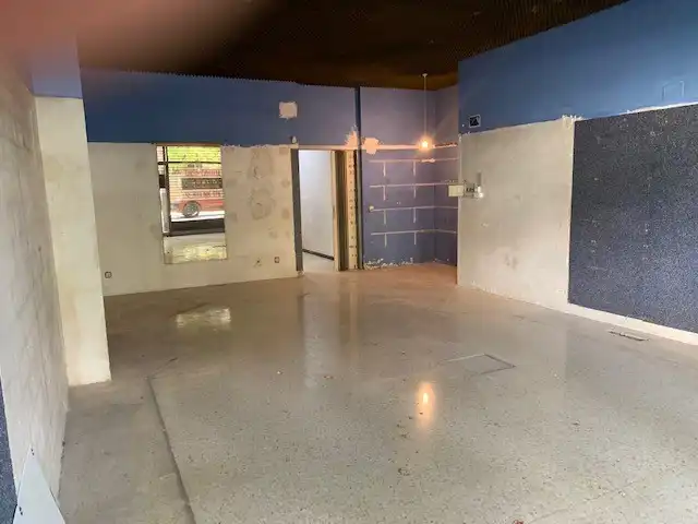 Local comercial en venta en Eixample Nord, imagen 3