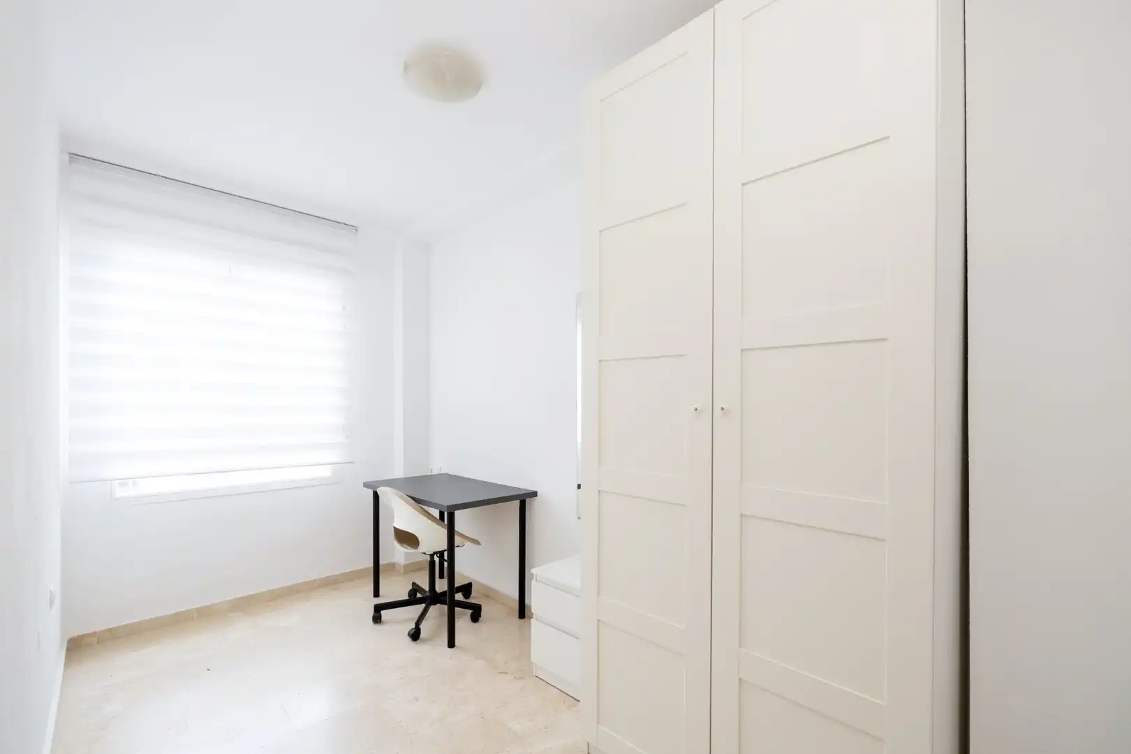 Schlafzimmer von Wohnung zum Verkauf in Armilla mit Möbliert und Waschmaschine