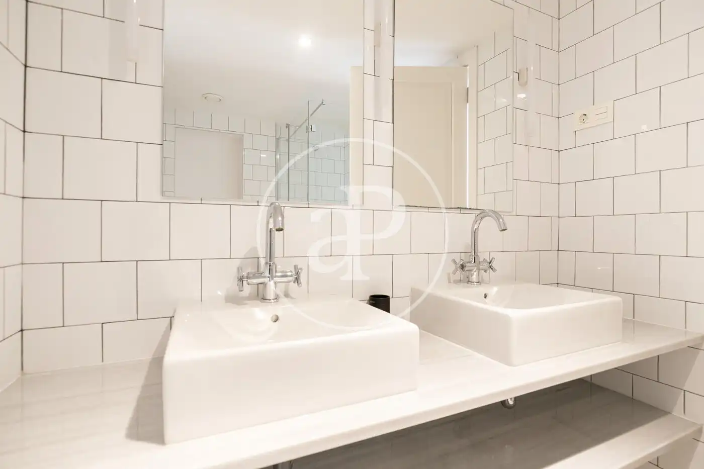 Baño de Piso en venta en Barcelona con Aire acondicionado, Calefacción y Balcón