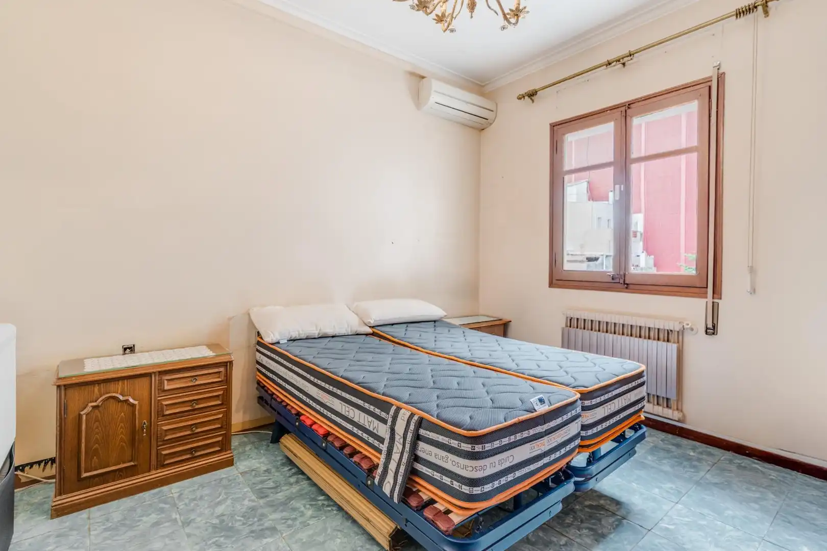 Schlafzimmer von Gebäude zum Verkauf in Barcelona