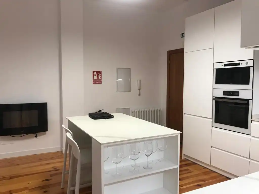 Cocina de Apartamento de alquiler en  Pamplona / Iruña con Calefacción, Amueblado y Horno