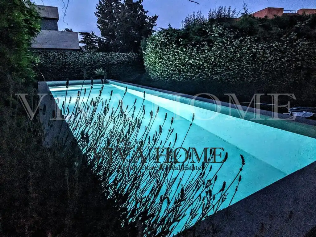 Swimming pool of Houses for sale in Pozuelo de Alarcón