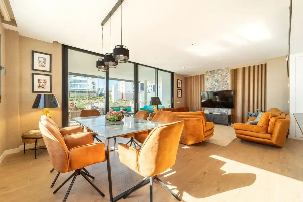 Apartment with pool for sale in El Higuerón