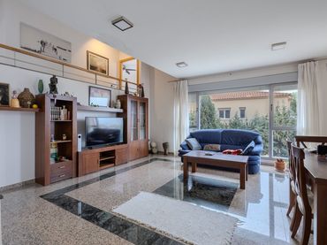 Villa con balcone in vendita a Calle Begonia