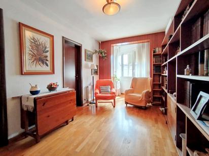 Sala d'estar de Pis en venda en L'Hospitalet de Llobregat amb Aire condicionat, Calefacció i Parquet